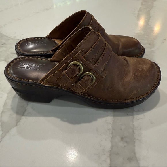 B.O.C Born Concept Aderyn Leather Slip On Clogs Womens Size 9 Brown Buckles Mule - Picture 3 of 9